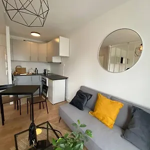 Superbe Avec Parking Gratuit Sur Place Appartement